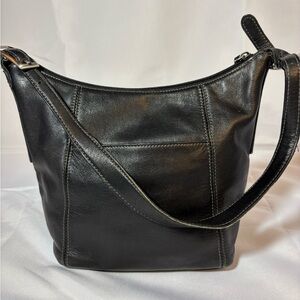 Tignanello Elegant Black Leather Shoulder Bag